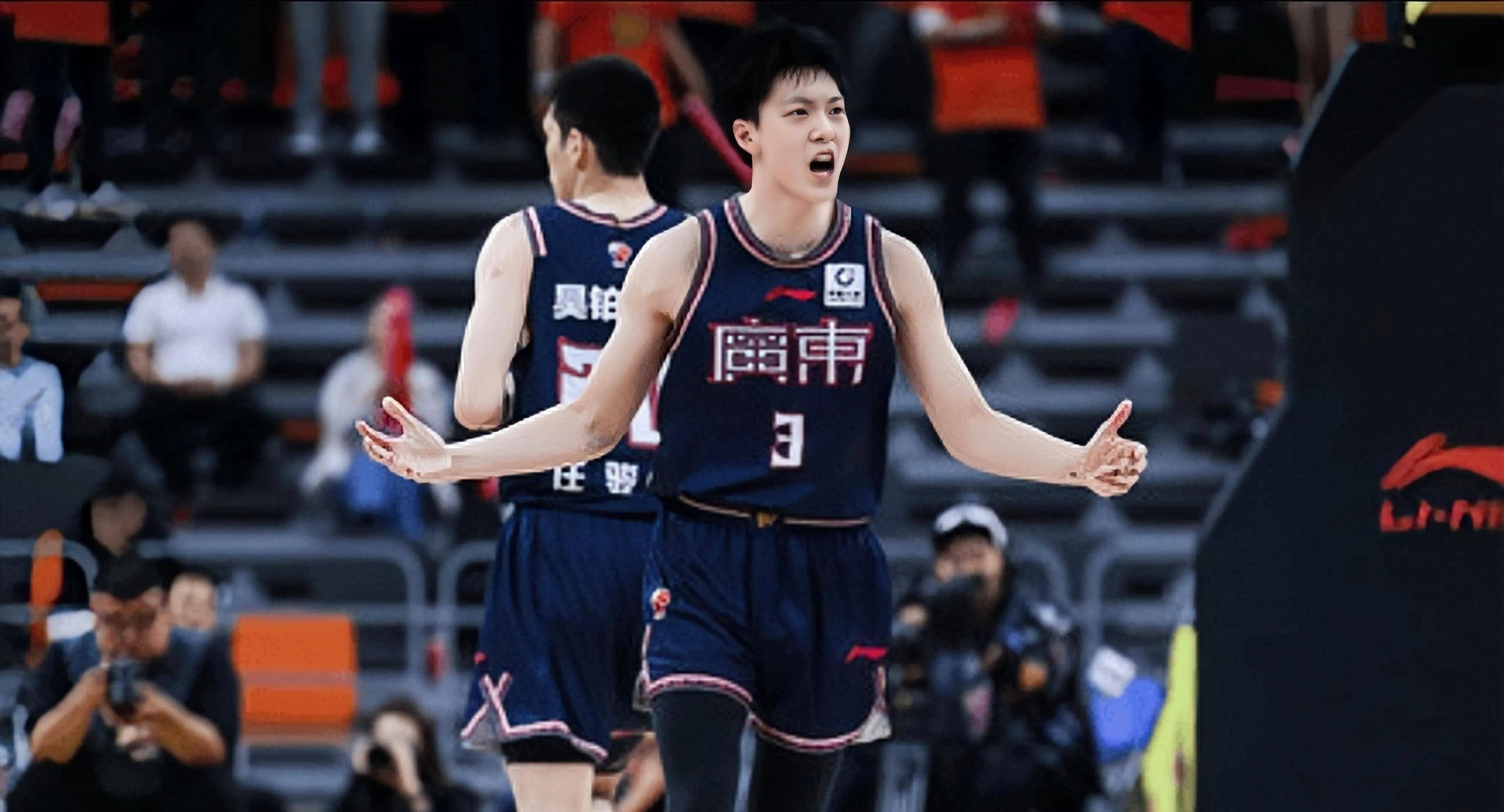 徐杰三双广东险胜北控郭昊文24分同曦胜新疆