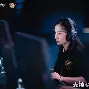 开云体育下摘-曙光先锋迎战冰川之巅，险胜过关，现场掌声雷动